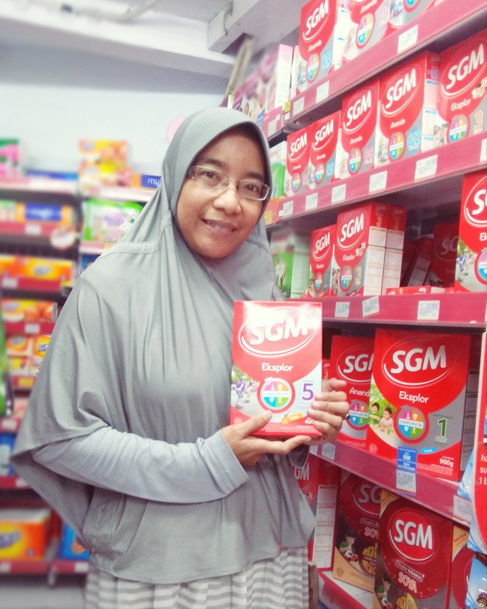 Akhir bulan, persediaan susu SGM 5+  menipis,buru2 deh beli di supermarket.Yup susu SGM5+ dgn complinutri&amp;zat2 gizi yg saling mendukung adalah  kesukaan Khaira yang padat aktivitasnya.Tersedia dlm 2 rasa madu dan coklat ukuran (400 gr &amp; 900 gr
#MombassadorSGMEksplor #GenerasiMaju