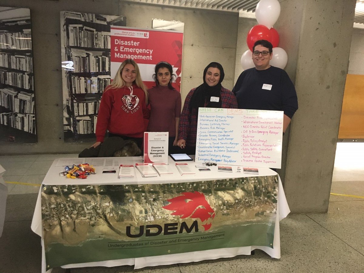 DEM_York's tweet image. Thank you to @UDEMYork for helping at the #DisasterandEmergencyManagement table during York&apos;s #FallCampusDay. So much energy!  Stayed tuned for UDEM&apos;s future #disastersimulation open to high school students.  When you join @yorkuniversity&apos;s DEM program, you join a community!