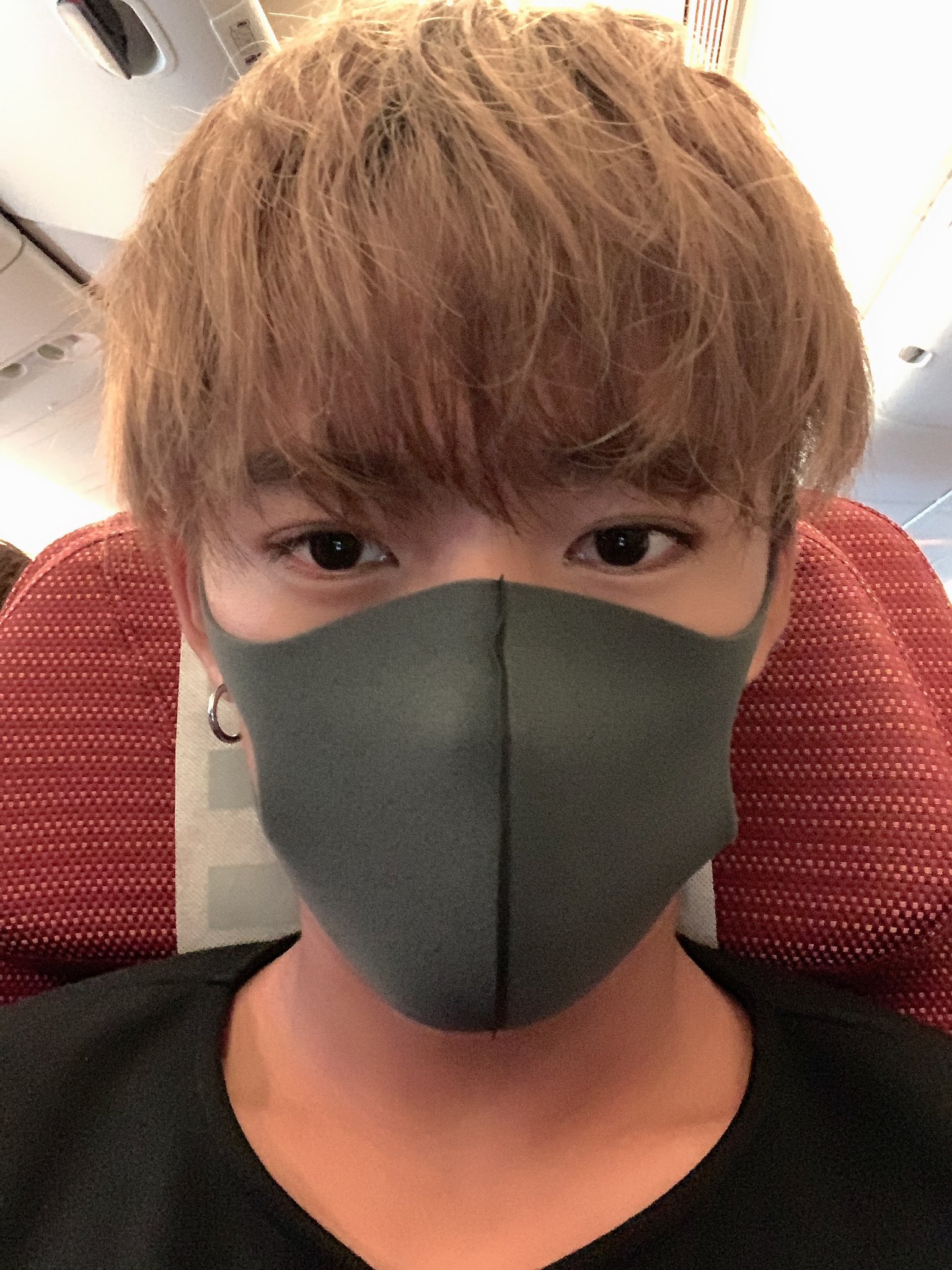 植村颯太 僕地黒で悩んでたんですけど 井上さんに色黒かっこいいって言ってくださって 嬉しかったですめちゃめちゃ T Co Q1rsoreodi Twitter