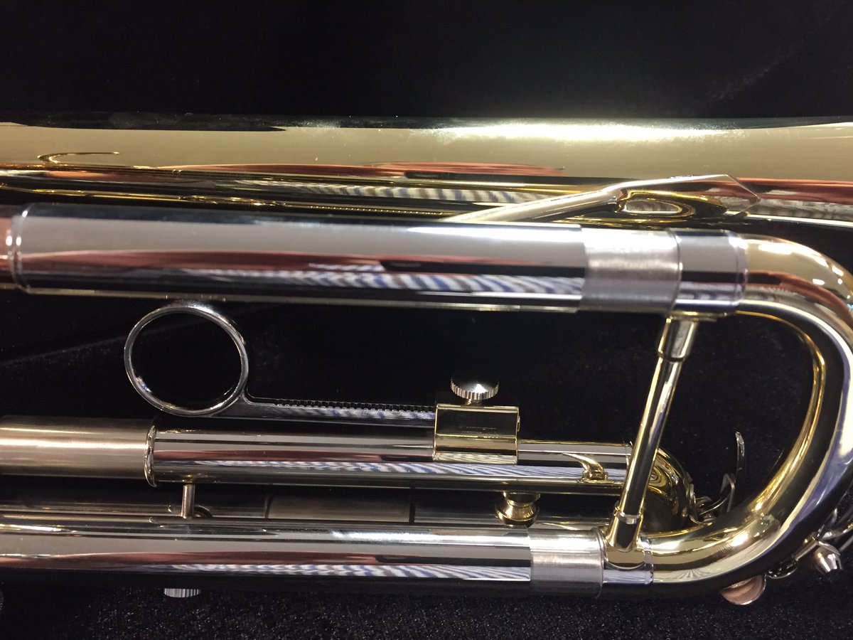 Unsere neue Trompete für den Einstieg: FMB Wind Instruments Bb-Trompete ZTR-2000!
fmb-direkt.de/fmb-wind-instr…