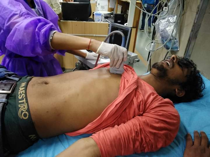 Shashibhushan, elected JNUSU councillor rushed to AIIMS. He is visually challenged but that didn't stop the police from stamping his chest with boots! 

Dear <a href="/DelhiPolice/">Delhi Police</a> even ur children wont be able to enter the univ if fee hike isn't rolled back. Remember that! #EmergencyinJNU