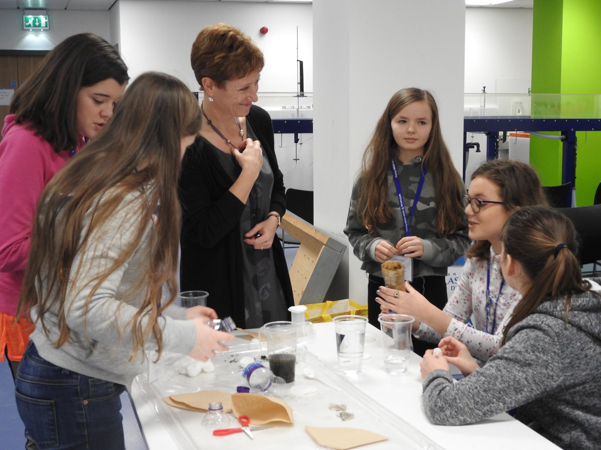 Do you know any S3 girls in a Scottish secondary school who could be part of the next generation of engineers? Applications for our fully funded 'Engineering the Future for Girls' programme in June 2020 close one week today!

Apply at strath.ac.uk/engineering/ou…