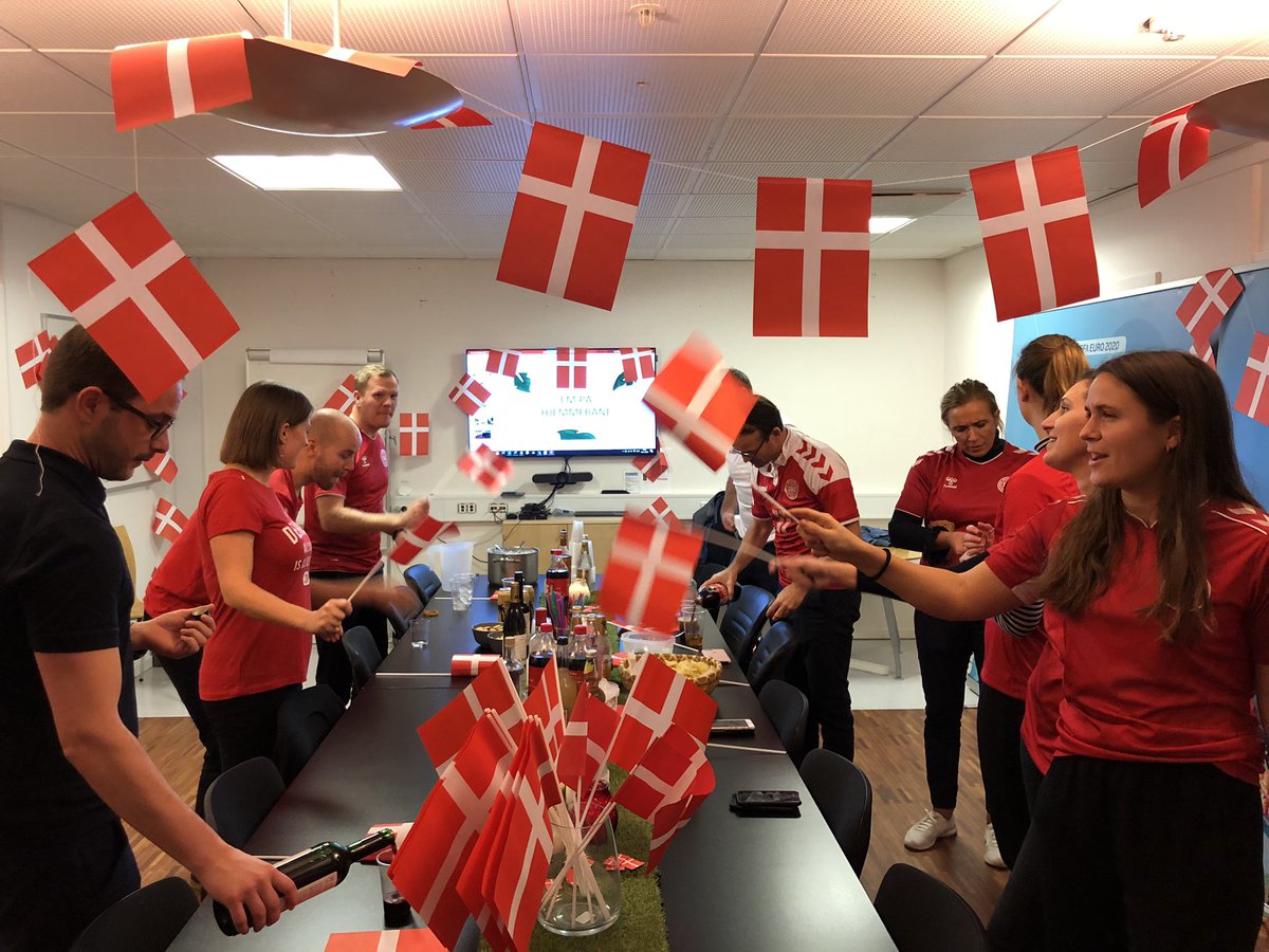 Noen mandager har større potensiale enn andre. Kom så, Danmark!!