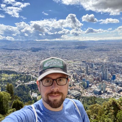 logicwriter's tweet image. At 10,000ft, overlooking Bogotá, Colombia #NewProfilePic