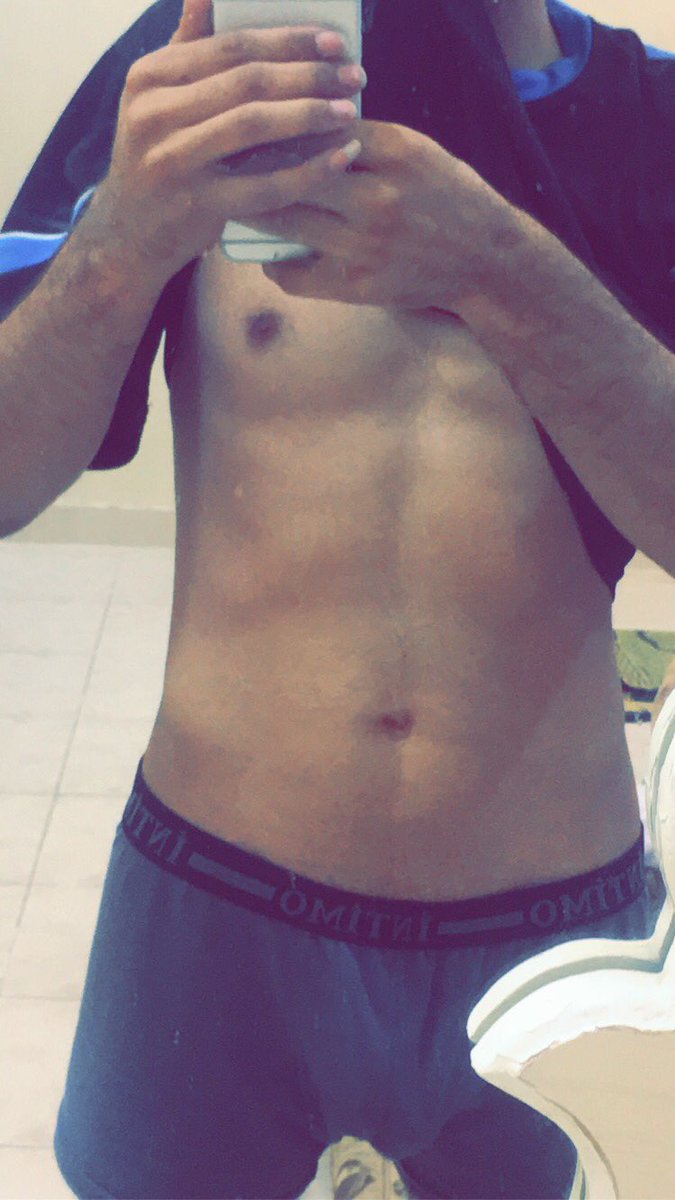 👅🚶🏼‍♂️.