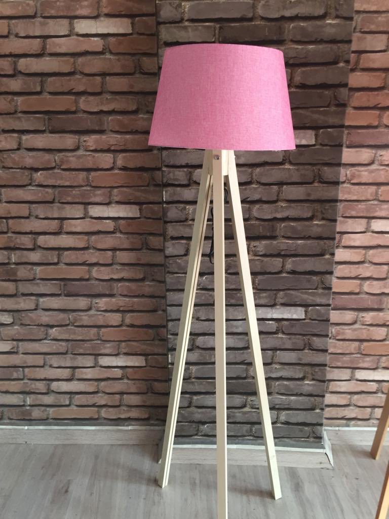 Mdf Lambader
shopier.com/Modevturkey
Üretim:  Türkiye
Dokuma Kumaş
Ebat: 42 cm
Yükseklik: 1,65 Cm
#modevturkey #evim #evimevimguzelevim #evdekorasyonu #dekor #dekorasyonönerileri #home #myhome #decoration #decor #içmimar #içdekorasyon #içdizayn #içdekor #içtasarım #aydınlatma