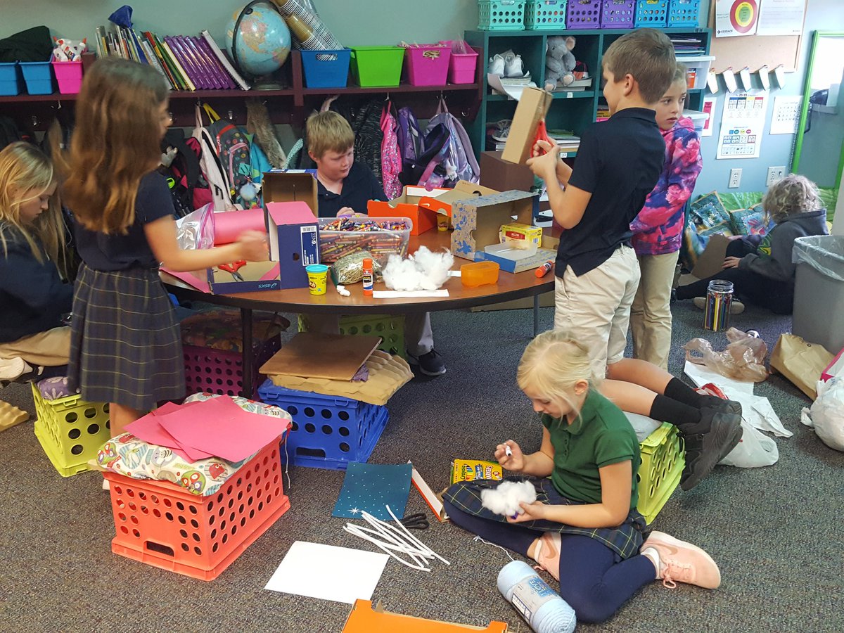 MrsSimon3rd's tweet image. Testing knowledge through a project is my favorite. Can you just look at the engagment and focus of my 3rd graders!? Also, a sewing machine was brought into the classroom. AMAZING!
#RenwickProud #kidsarelearning