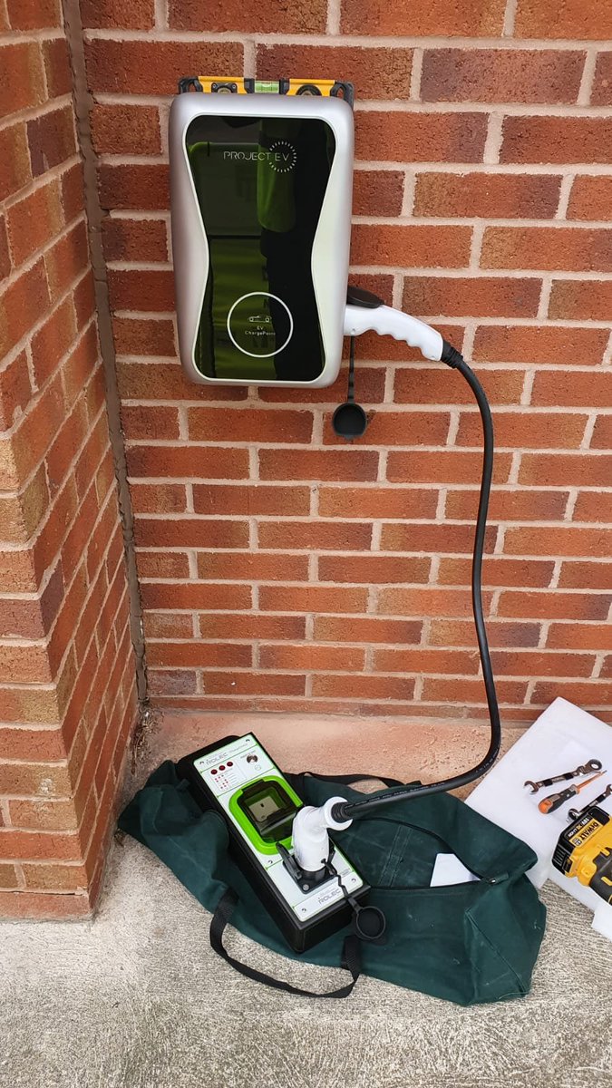MtechElec's tweet image. Brand new EV charging unit installation at Western Electrical Bridgwater 🔌🚗
Get in touch for more information about Electric Vehicle Charging.....
#evcharging