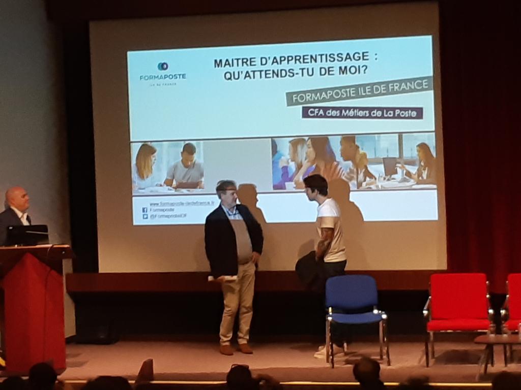 anna_kmita's tweet photo. Point sur la posture professionnelle, le savoir-etre - éléments de base indispensables dans la réussite de l'#apprentissage en #alternance via jeu de rôles.
#rentrée #régionale des #CAP #OSRCL 9M @FormaposteIDF @GroupeLaPoste https://t.co/52Zkl8dSkN