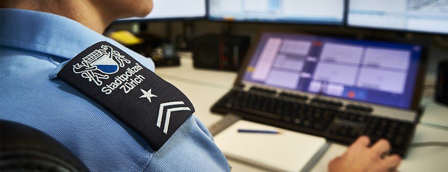 We create clever #police & #border #controlroom workplaces with #Intelliscreen #askus solutions for #SmartCity digital #kvm #cybersecurity #airport #futureworkspace #blockchain #network #monitoring #Military #FireSafety #power #cloud #collaboration #AI #iptv #data #soc #army