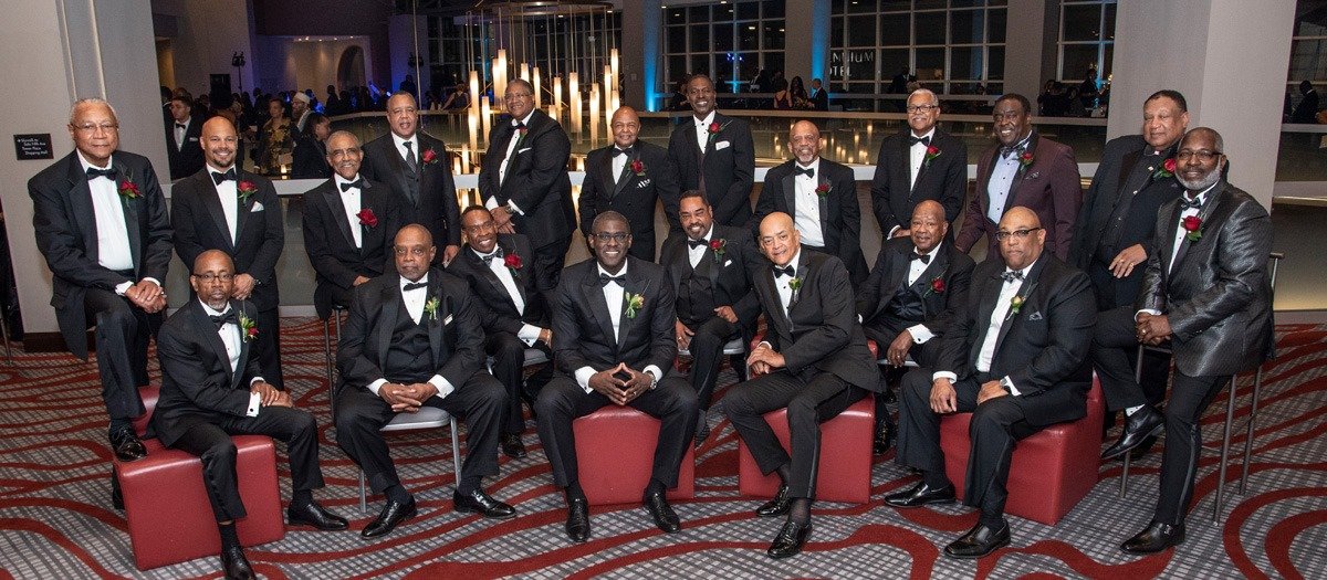 Congratulations to all who were honored at the Men of Honor Gala over the weekend! We’re thankful for the opportunity to support the accomplishments of extraordinary African Amerian men in our community, including our own Carl Satterwhite! 
#rcfgroup #GivingBlack #MOHSalute19