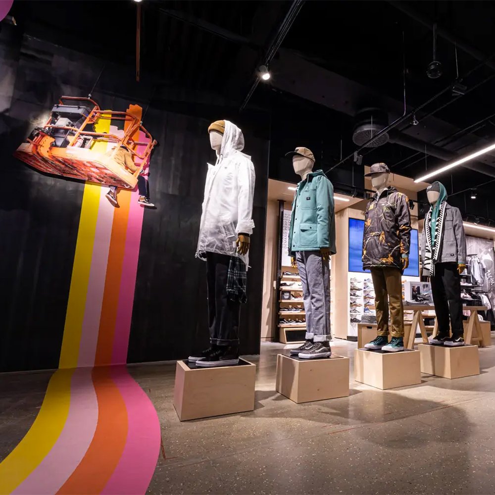 Vans is set to open its largest European store on London’s Oxford street this week. The flagship is going to be an experience led destination promoting a Customs Lab, which will offer customers the opportunity to personalise... See more on our Instagram:

instagram.com/p/B5AzI9ABGTv/…