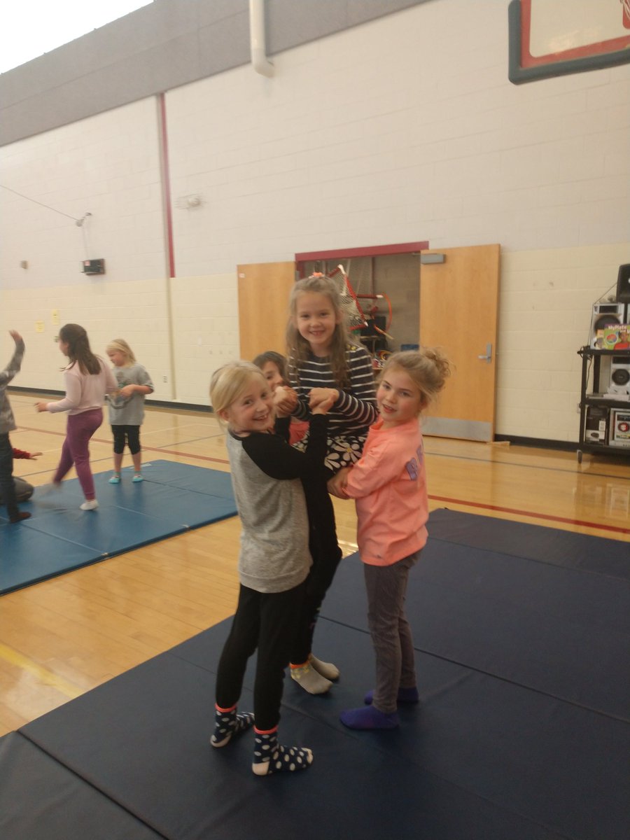 Lyn Porter tweet media