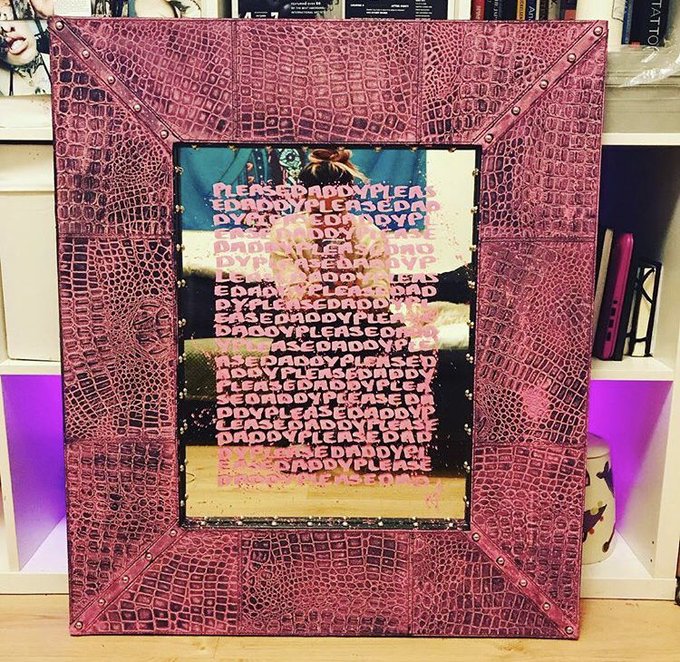 If you&rsquo;re looking for a Christmas bargain look no further- 1st picture 120x80 pencil on paper on board<a href="/tag/art"class="tags"><span>#art</span></a><a href="/tag/realism"class="tags"><span>#realism</span></a><a href="/tag/realistic"class="tags"><span>#realistic</span></a><a href="/tag/hyperreealism"class="tags"><span>#hyperreealism</span></a>