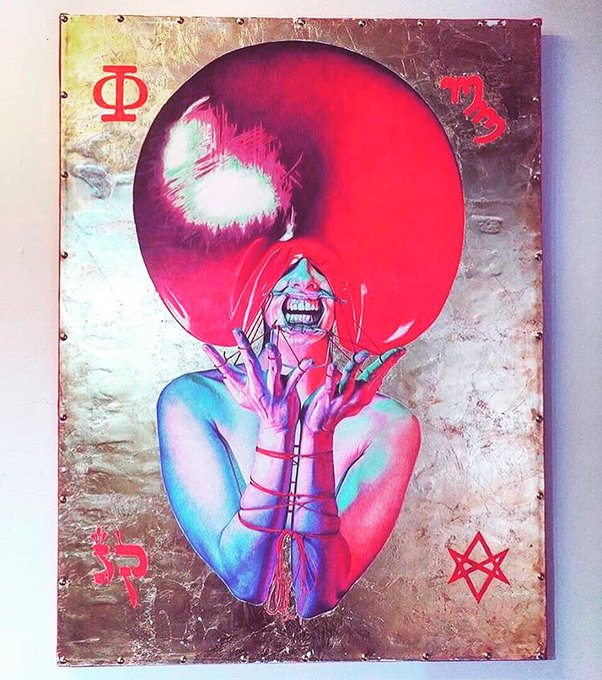 If you&rsquo;re looking for a Christmas bargain look no further- 1st picture 120x80 pencil on paper on board<a href="/tag/art"class="tags"><span>#art</span></a><a href="/tag/realism"class="tags"><span>#realism</span></a><a href="/tag/realistic"class="tags"><span>#realistic</span></a><a href="/tag/hyperreealism"class="tags"><span>#hyperreealism</span></a>