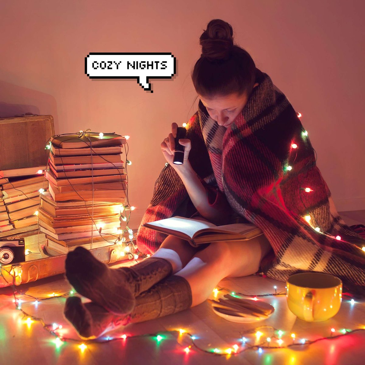 Чтение зимним вечером. Уютного вечера. Чтение вечером. Уютный вечер с книгой. Зимний вечер с книгой.