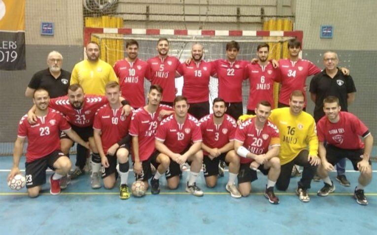 CatHANDBOL (@cathandbol) on Twitter photo RESUM #LligaCatH: El <a href="/HTerrassa/">Club Handbol Terrassa</a> és líder en solitari ➡️ cathandbol.cat/catalanes/llig… RESUM #LligaCatH: El <a href="/HTerrassa/">Club Handbol Terrassa</a> és líder en solitari ➡️ cathandbol.cat/catalanes/llig…