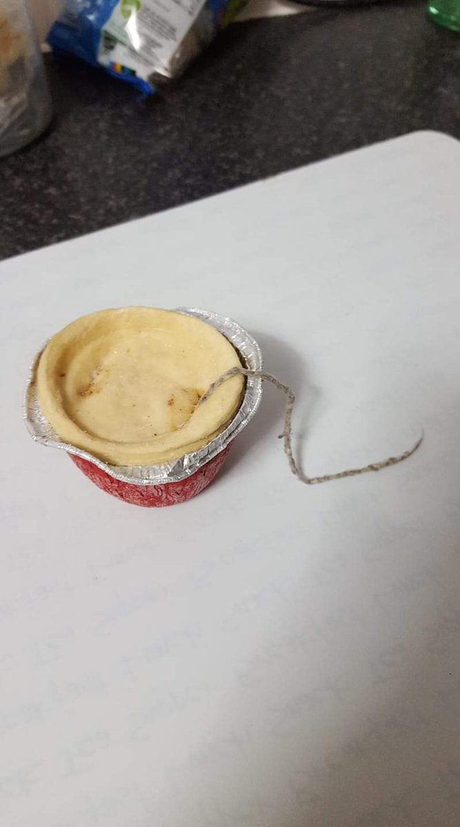 tashybear25's tweet photo. @HollandsPies not a good dinner from you today, my mother in law was very disappointed with her pudding today. https://t.co/7i57TLXu0x