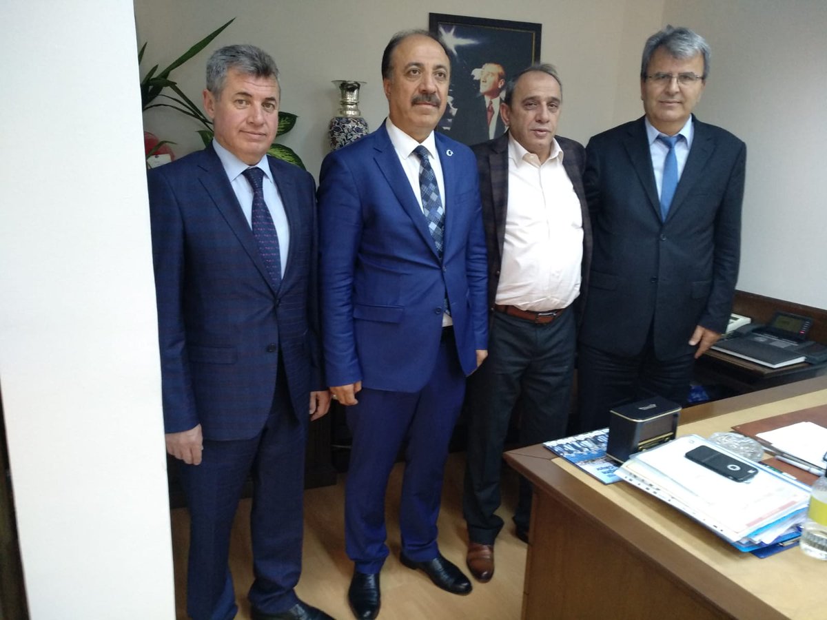 Demard Genel Merkez yönetim kurulu ve Ankara Şube Başkanımızla beraber Demiryolu iş Eğitim ve Teşkilatlandırma sekreterlik görevine seçilen sayın Yaşar Aydın'ı ziyaret ederek hayırlı olsun dileklerimizi kendilerine ilettik.Yeni görevinde başarılar dileriz.
#Demardgenelmerkez