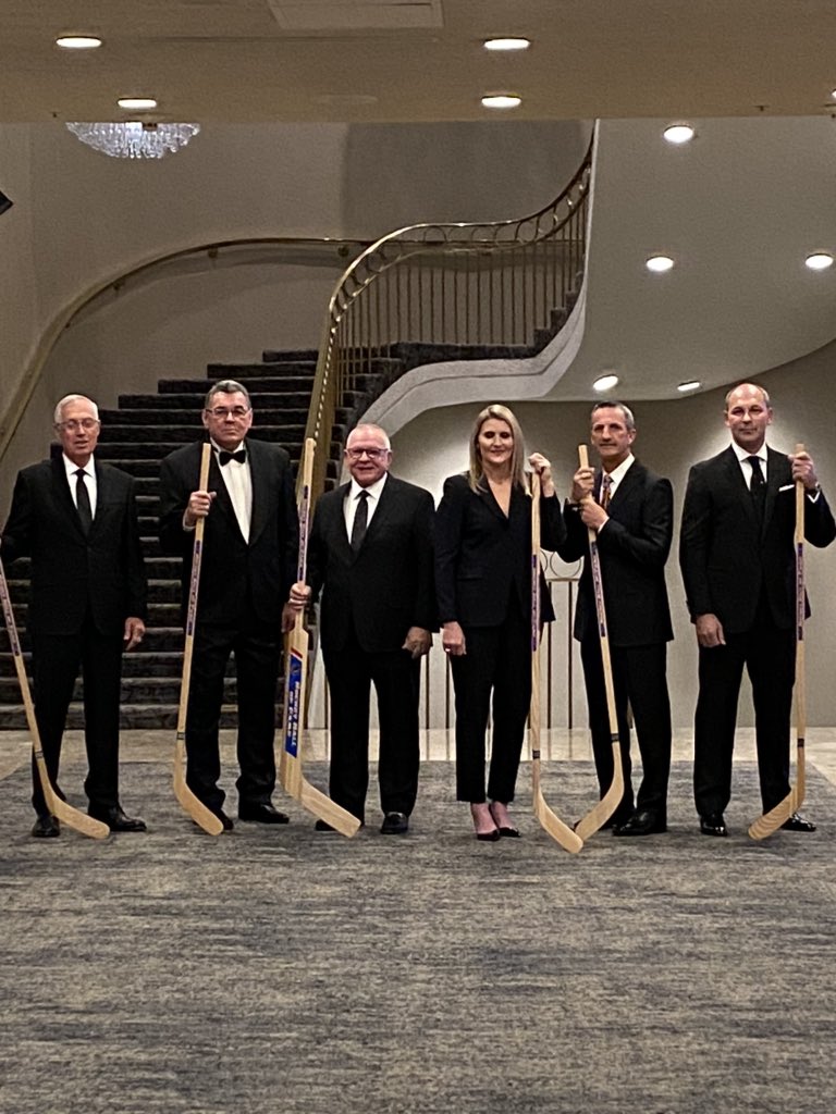 JenTalksSports's tweet photo. Hello Toronto! Congrats to the 2019 Hockey Hall of Fame Class!
#primetimese #smww https://t.co/GAxRNWQYAV