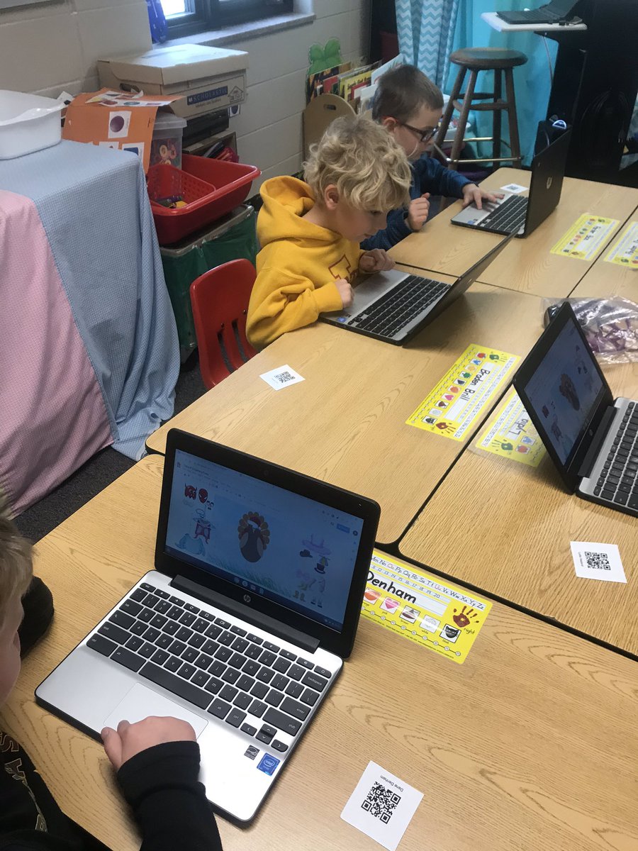 hawk_innovation's tweet photo. Mrs. Johnson’s kindergarten class using Google Draw to disguise a turkey!! The kids were so excited to record their voice and share it on @seesaw! #WGbuildingfutures https://t.co/JDhjdPrDqR