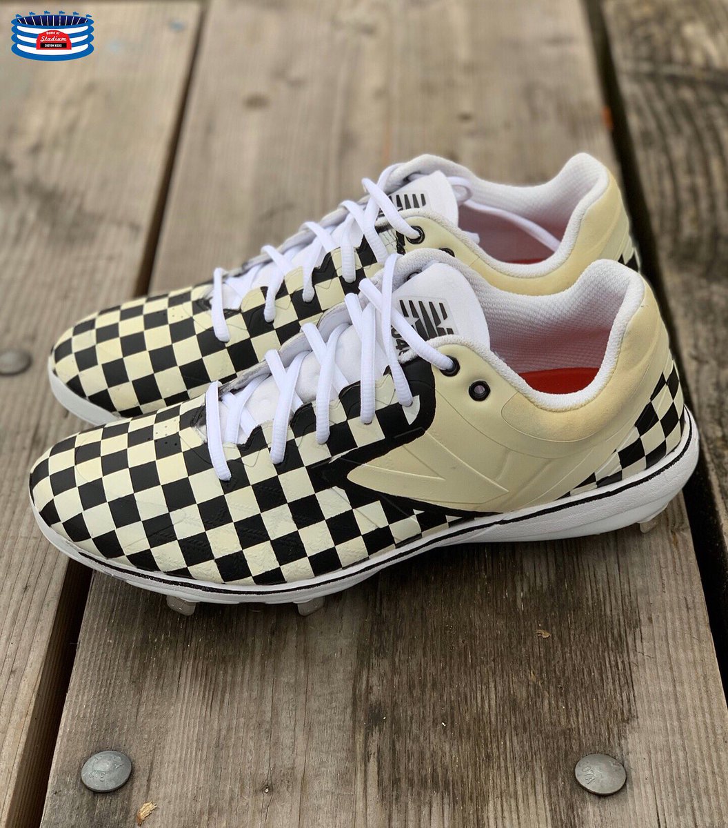 stadiumck's tweet image. Skateboard Shoes 🛹 or ⚾️ Baseball Cleats? #StadiumCustomKicks