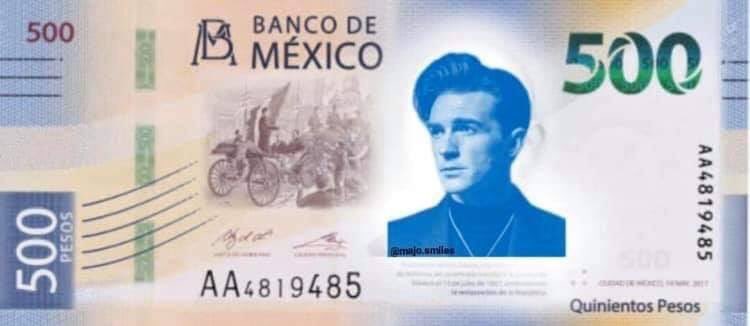 ¿Que opinan presilovers? Xd 🤣           Sería mi primer movimiento como presidente. #DrakeBell #vote4mrpresi #giveaway
