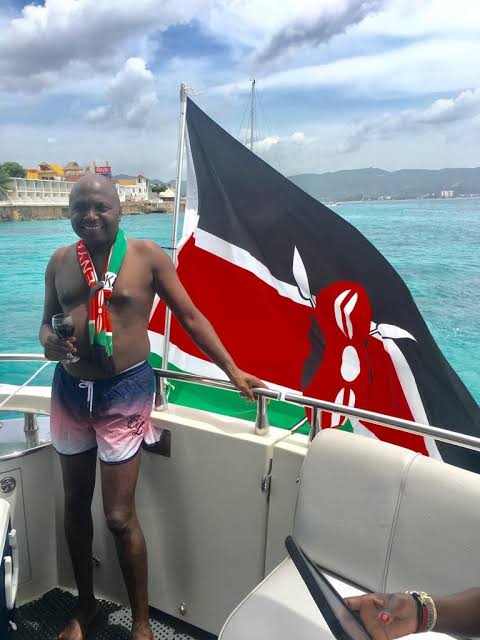 Crooked Slay Queen Donald Kipkorir waiting for Crooked Amos Wako in Cayman Island where the despots and Con-Men are hiding our trillions. Look at the crook's breasts and legs! Stolen loot will never make them REAL MEN! 

Let's DEFEAT all of them!

#RejectBBI #DespotsMustFall