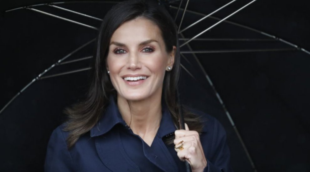 telva's tweet photo. El anillo que la reina Letizia nunca se quita por una emotiva razón:
https://t.co/Yiib3fyB5S https://t.co/wcOgDLJh9X