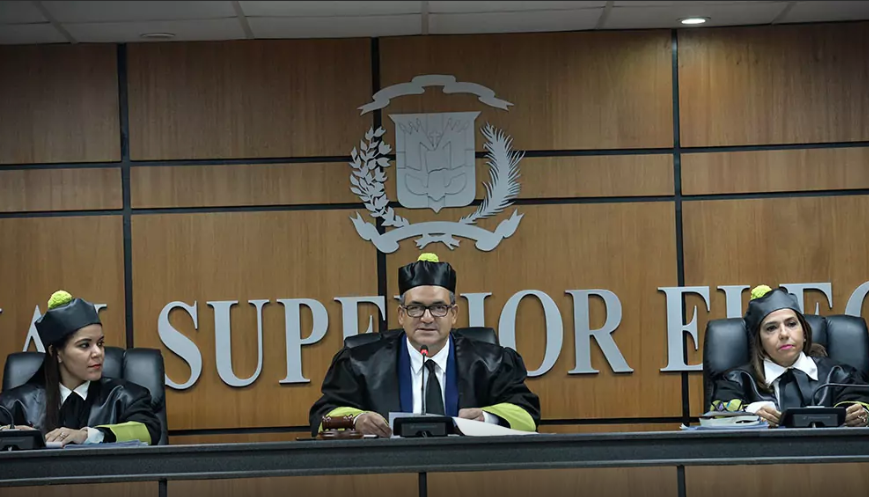 #AHORA: TSE dice Leonel no tiene ningún impedimento constitucional para ser candidato presidencial #elCaribe