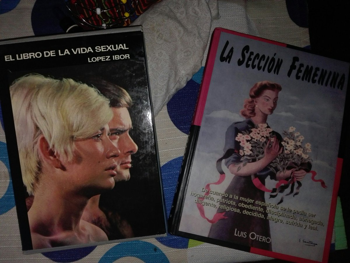 bolloclown's tweet photo. Ya veo que no estoy sola para reeducar a las mujeres, lesbianas y cualquier perversión, gracias al señor @EEntiende @12causasfeminis @PRO_Mujeres @jovenesEE #elintermedio https://t.co/6T6xPADS4q