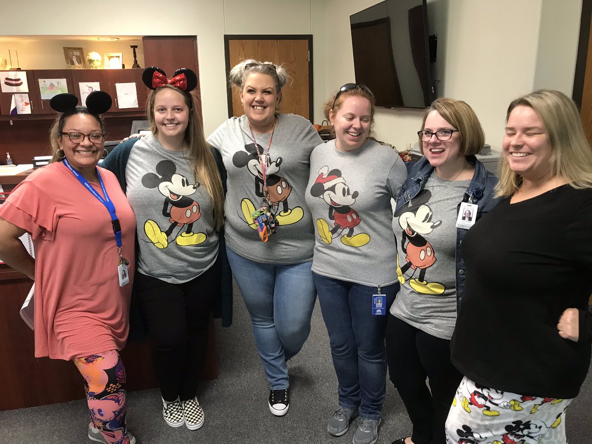 Ms_MooreTeaches's tweet photo. Celebrating Mickey Mouse’s 91st Birthday @BJ__Smith #Mickey91 #smithleopard #teachersrock https://t.co/Rtq66ClUMx