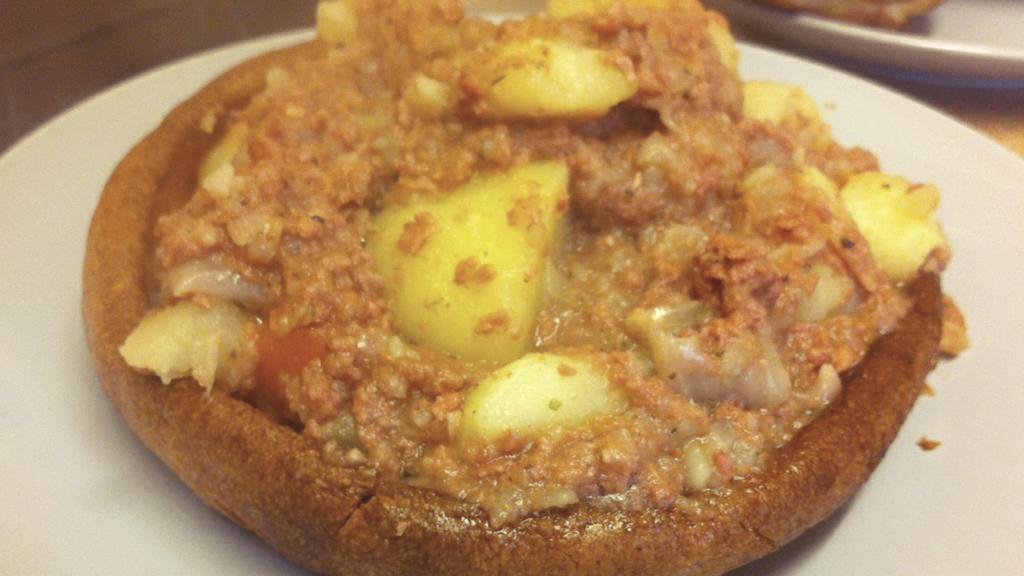 Corned Beef Hash inna Yorkshire Pud, is there owt better onna cowd night?? #ProperSnap