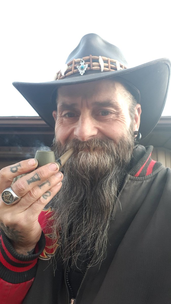 DucktheRoofer's tweet photo. #ppp time! Now that's the biggest smile I've seen on my face in a long time I must be feeling better! Thank goodness for cannabis!
#DuckTales #ADayintheLifeofDuck #NeverQuit #StayTrue #StonerFam #migrationofDuck #NoParticularPlacetoGo https://t.co/pbtaFJl1GZ