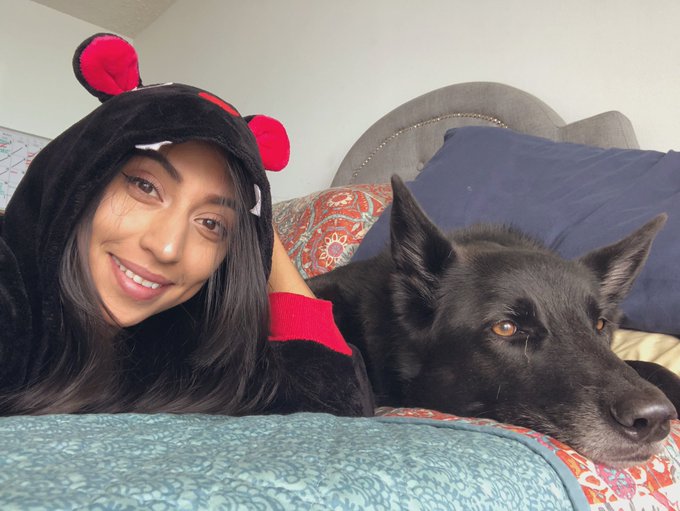 Florida is freezing today! Hopefully you guys can warm me up tonight 🤗 3 days left till I leave for a<a href="/tag/chaturbate"class="tags"><span>#chaturbate</span></a>