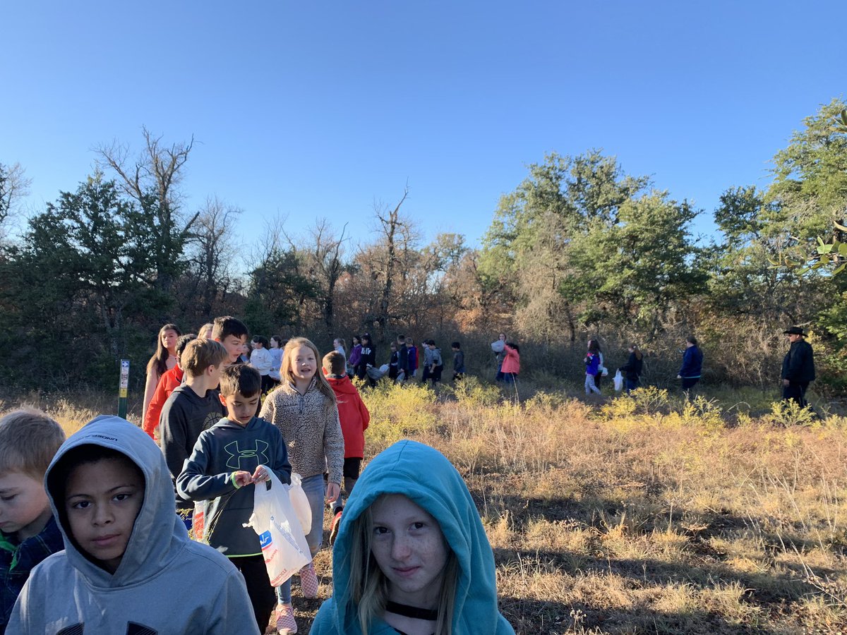 MrsDearman's tweet photo. Coder 5th graders took a nature walk on the Parks of Aledo trails today! They made observations and prepared to research and write a nature survival guide. Thanks to Officer Lopez for coming with us! #growinggreatness #codercats @AledoISD https://t.co/0Q49biDL1i