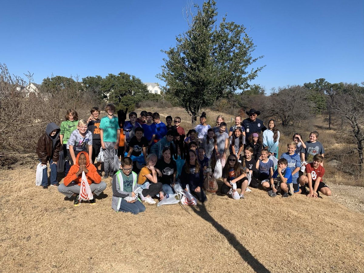 MrsDearman's tweet photo. Coder 5th graders took a nature walk on the Parks of Aledo trails today! They made observations and prepared to research and write a nature survival guide. Thanks to Officer Lopez for coming with us! #growinggreatness #codercats @AledoISD https://t.co/0Q49biDL1i