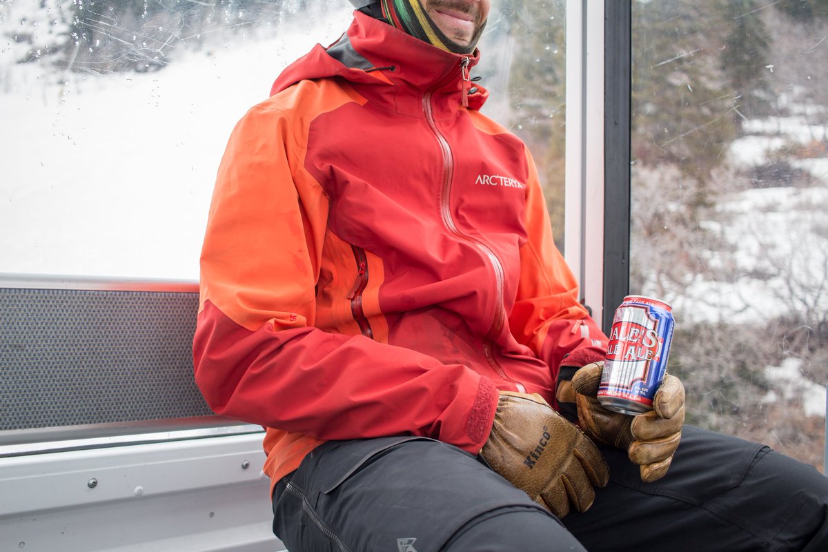 oskarblues's tweet photo. Ski season is kicking off across the country! Who hit the slopes this weekend?
//
#oboutside #skiing #oskarblues #dalespaleale https://t.co/QIzmQX2QXQ