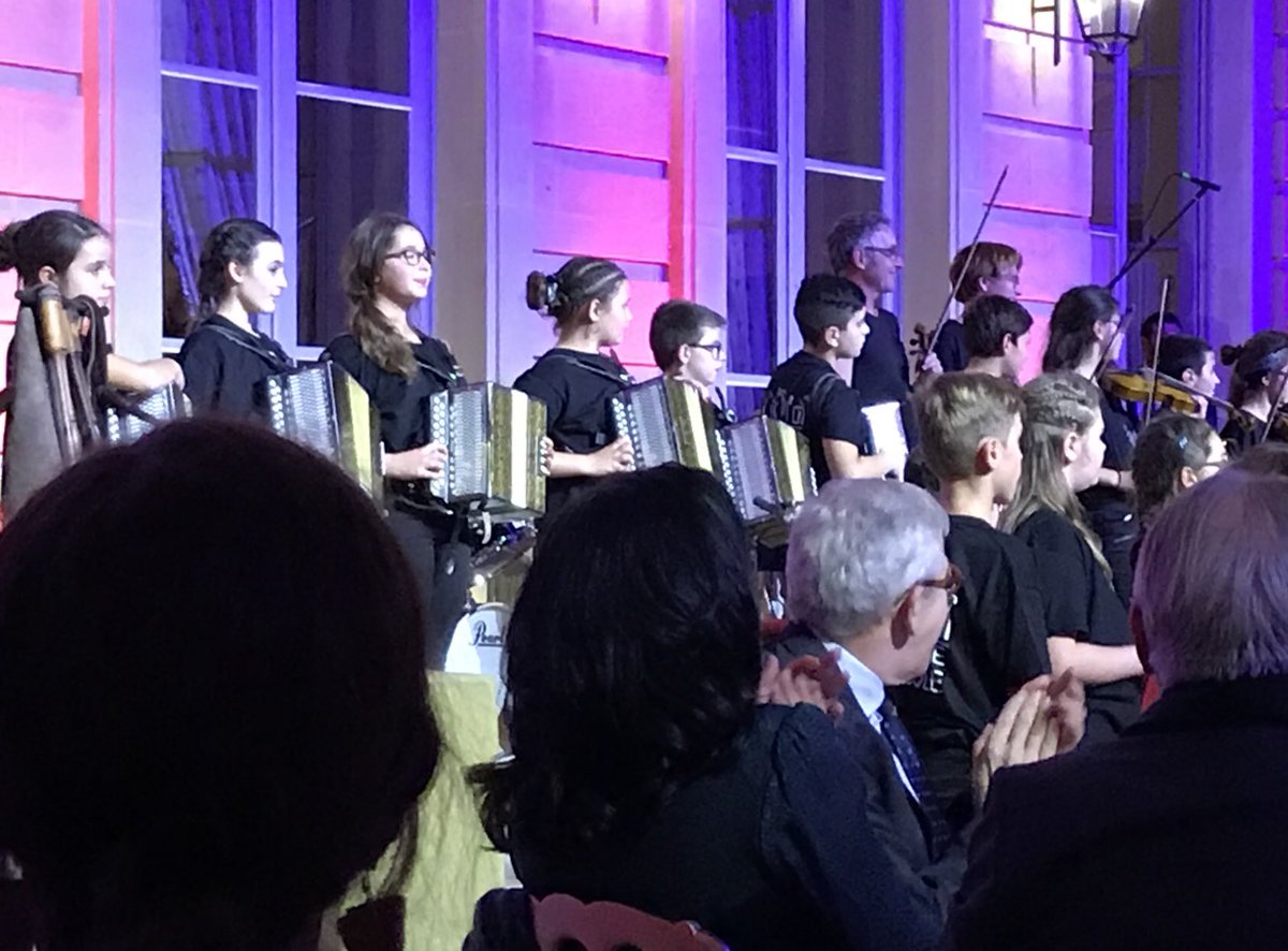 Bravo à <a href="/Axa/">AXA</a> France pour l’organisation de ce gala au profit <a href="/agir/">Agnes Riley</a> pour l’école <a href="/orchestre/">allouche gerard</a> à l’école <a href="/Fondation/">henri</a> entreprendre