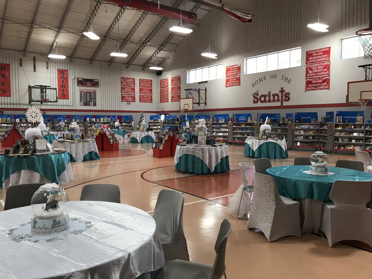 BroaddusHSES's tweet photo. Arctic Adventure Book Fair is going to be amazing! #WeLoveHSES @hsessaints @Scholastic https://t.co/kFryzJhXVy