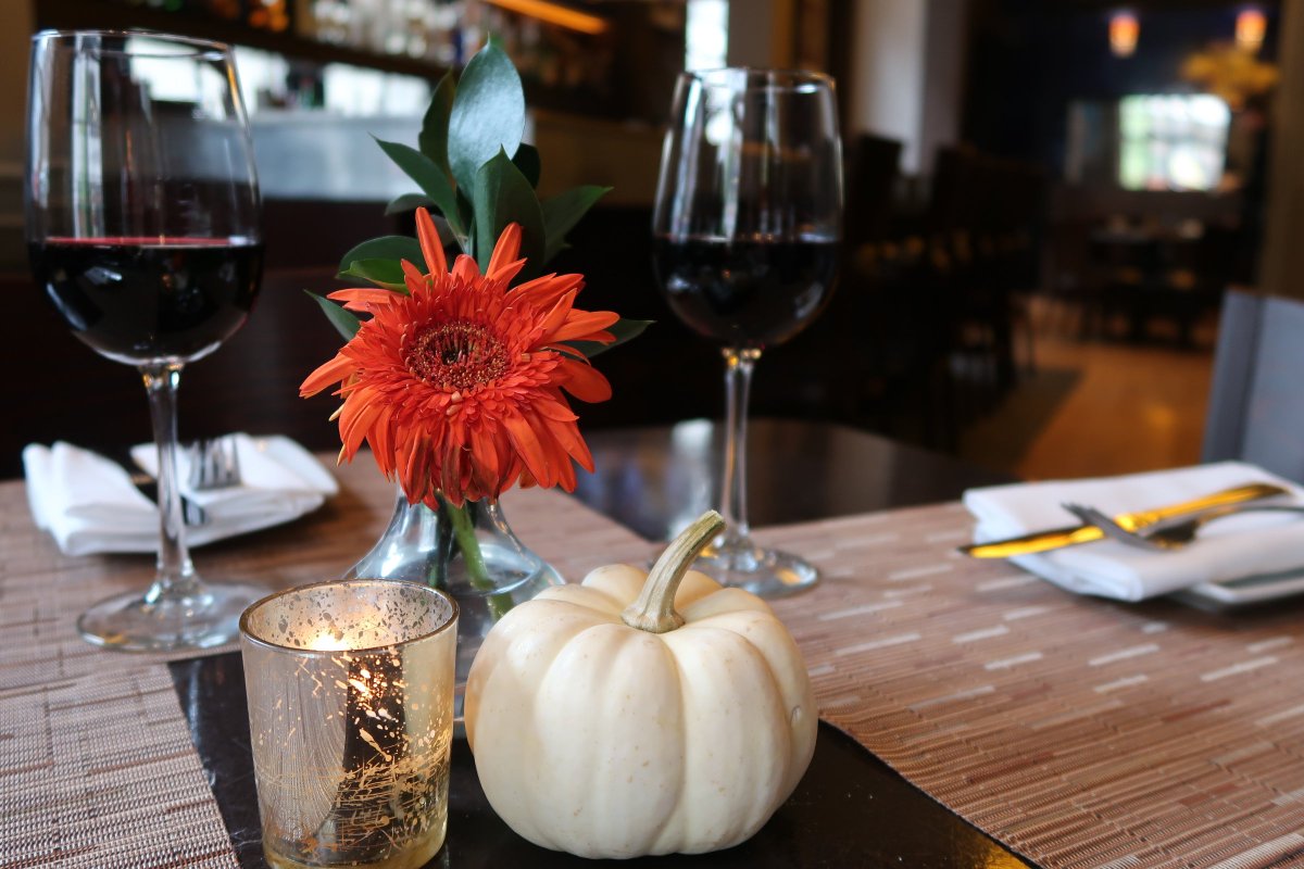 CityTable's tweet image. Thanksgiving reservations are filling up fast! We can't wait to welcome you for the holiday - visit citytableboston.com to reserve a spot for your family. 🍷