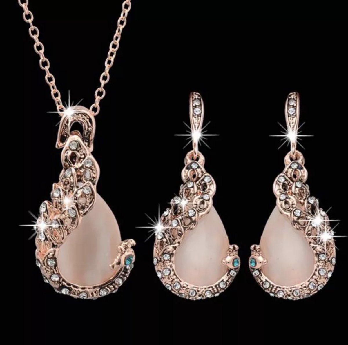 BBrillance's tweet image. ✨25💲💎Ensemble Collier et Boucles Paon Diamanté
bijouteriebrillance.com/store/p79/Ense… ❄️🧣#FastFollow #Lassomption #Lepiphanie #Crabtree