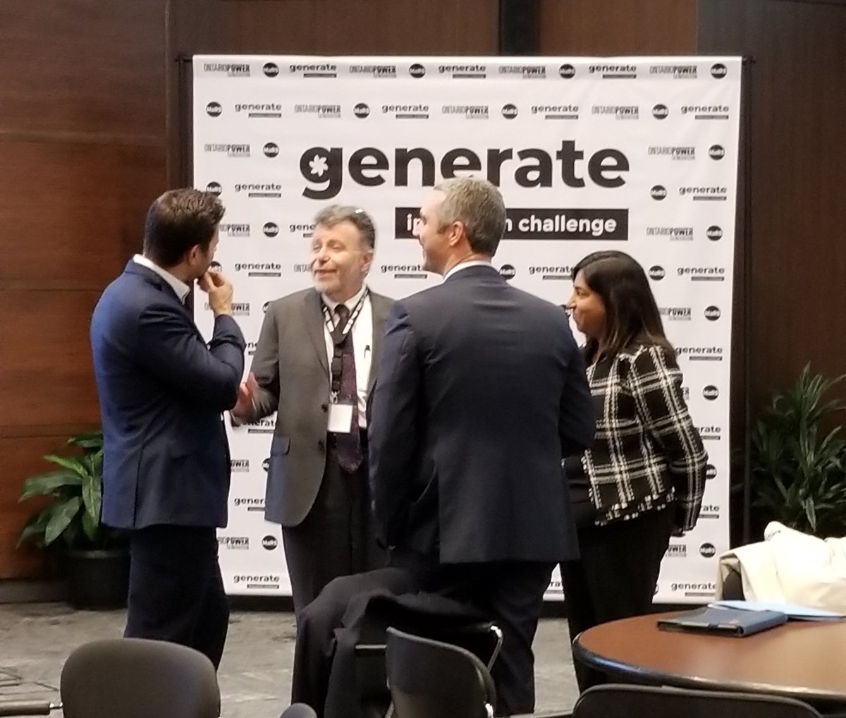Getting ready to #GenerateInnovation at the @opg / @MaRSDD Innovation Finalist Showcase. Judges are getting into place including COG's Fred Dermarkar. #ToughChoices #technology #energy #inventors