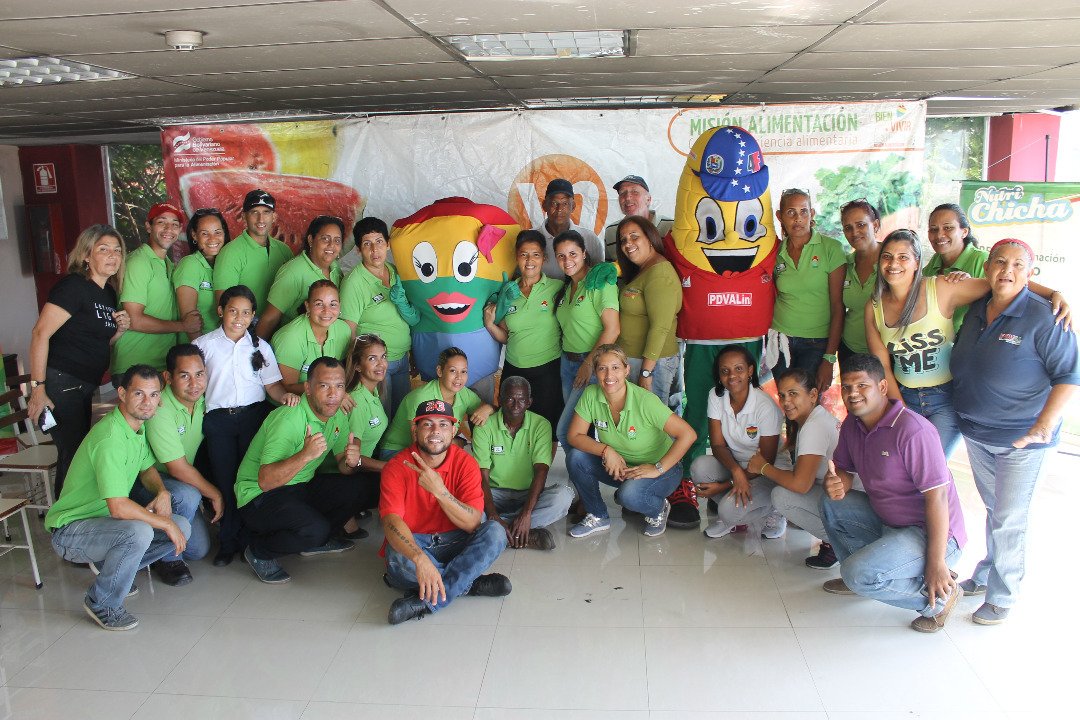 PDVALin's tweet photo. #PDVALinFelicita a toda la gran familia del @innvzla, a sus trabajadores/as y a su presidenta @MarilynDiLuca, por sus 70 años de fundación cumpliendo el deber sagrado de llevar alimentos a nuestro pueblo. https://t.co/mfxZ8mCIPS
