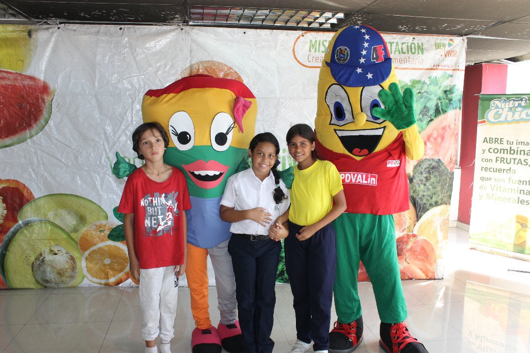PDVALin's tweet photo. El día de hoy junto a los trabajadores y trabajadoras del #INNVargas y @PDVALenLaGuaira, pdvalin se une a la celebración de los 70 años de @Innvzla. #Venezuela Nutritiva. https://t.co/aB3N5SDiw1