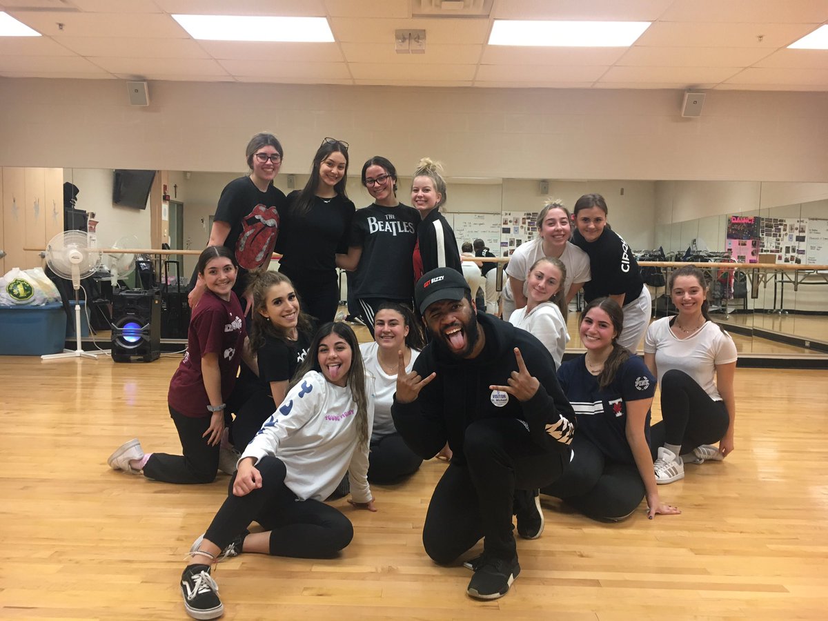 STMDance's tweet photo. Dancers had such fun day taking class with Bizzy! #gucciplustax @stmikesbolton https://t.co/28CXJGoudY
