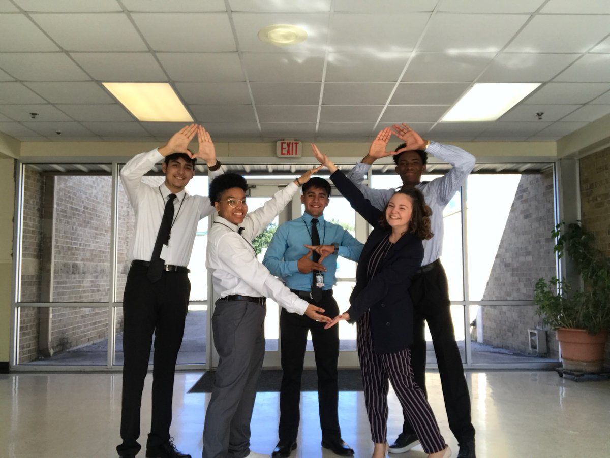 DECA officers going to the Jr High to educate about CTE courses and DECA!  #decaweek