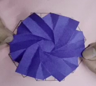 GrapheneHack's tweet photo. Team 1️⃣ from @Nano_3D_ / @NOWNANO_CDT created Softsolar, a lightweight, electro-thermally programmable shape-memory scaffold for satellite ��solar power ☀️arrays. They could actuate movement in origami structures by passing a current through #graphene tracks. https://t.co/ckSJ7MRJ2G