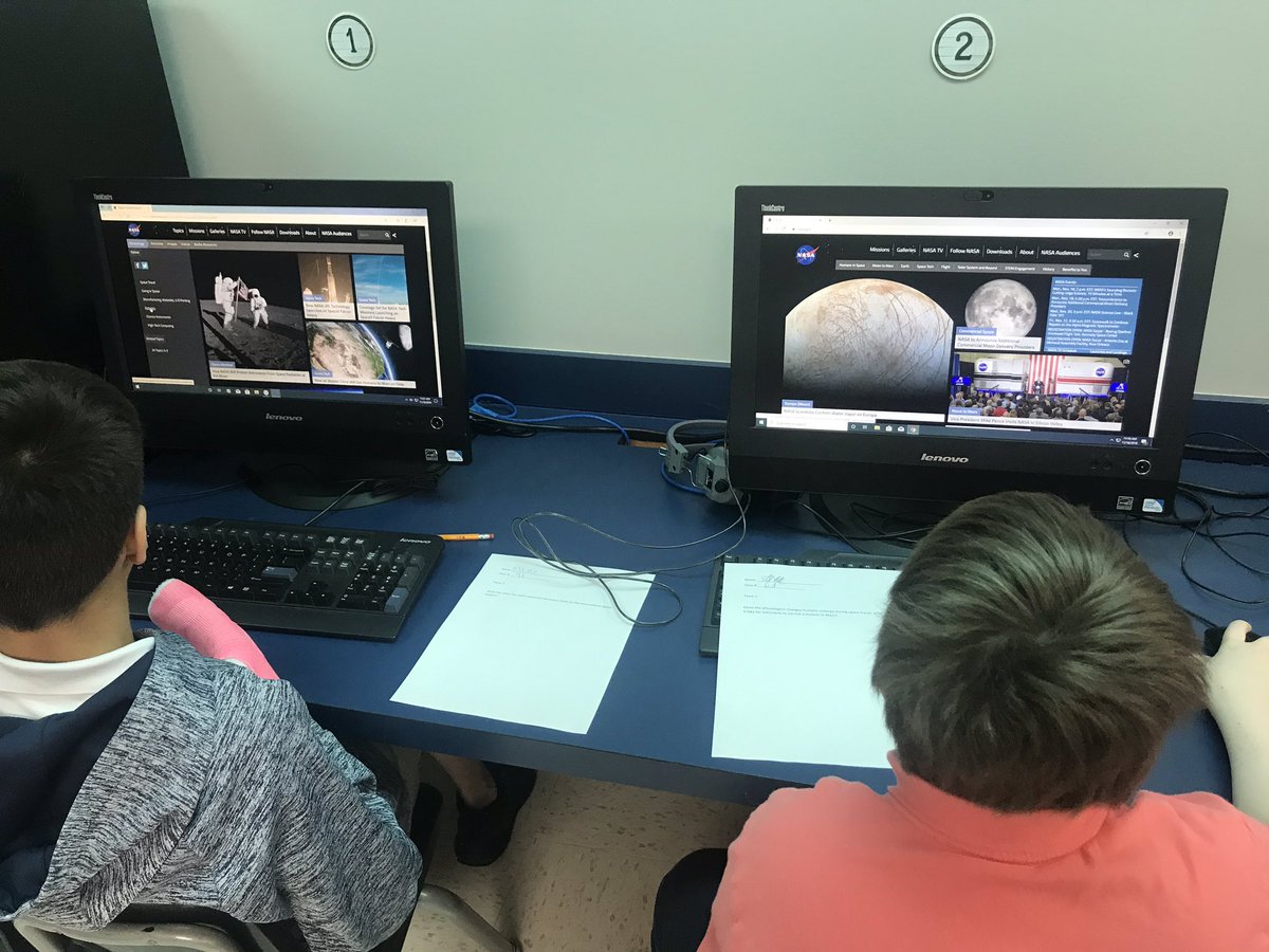Mrs_S_Bradley's tweet photo. 6th graders are researching the important discoveries made by the ISS and and what procedures can be put into place to avert the threat of a coming striking the Earth. Day 1 = Research. #SummitSTEAM students and #STEMsole. https://t.co/r0KJlXSllA