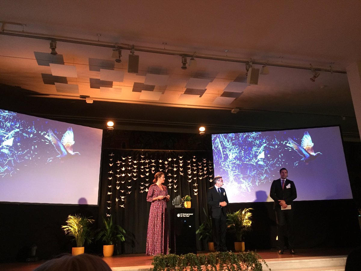 BodilRosvall's tweet photo. Nu är det dags - Entrepreneur of the year region syd @EOY_Sverige 🤗 https://t.co/1IBww3C6A5